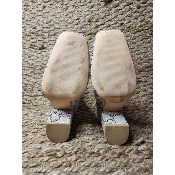 Snakeskin Leather Fashion Block Heel Ankle Booties Cream Zip Up Size 6 - Picture 10 of 11